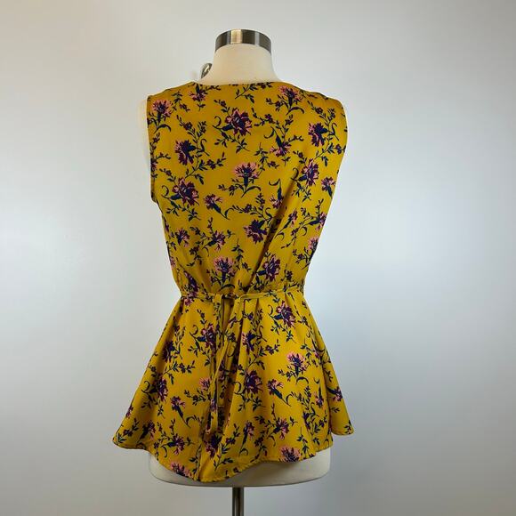 Modcloth Sophistication Floral Sleeveless Wrapped Blouse Women's Size Medium - Picture 6 of 9